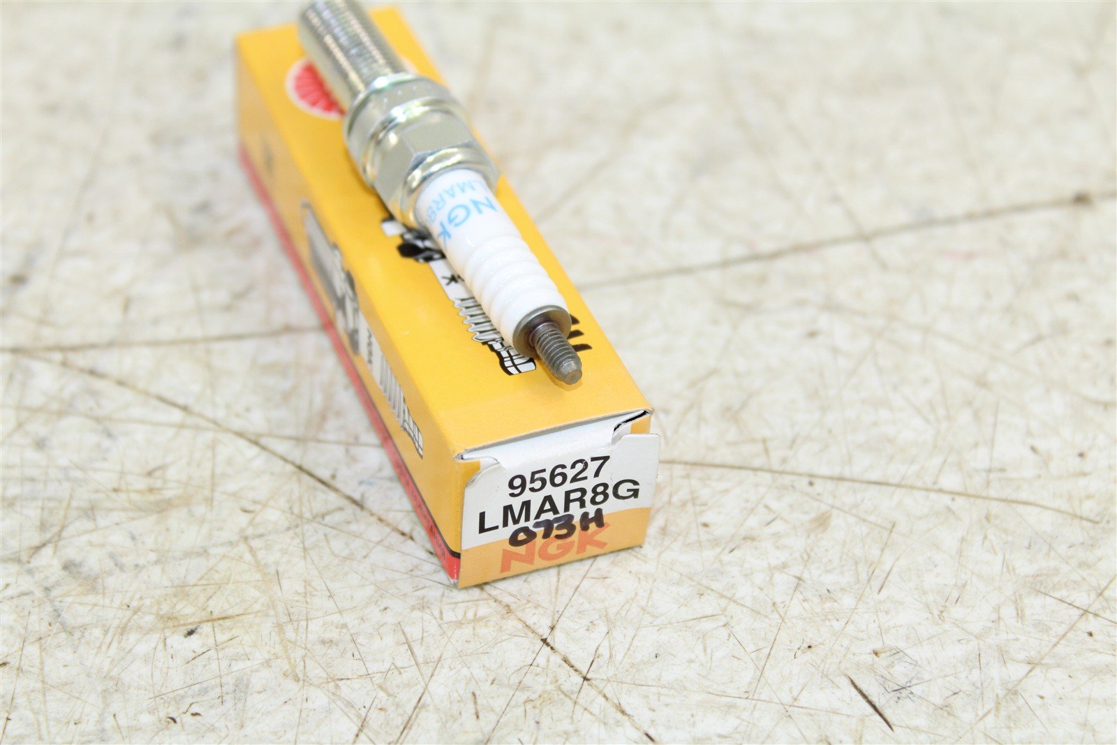 NGK Spark Plug LMAR8G NEW 073H