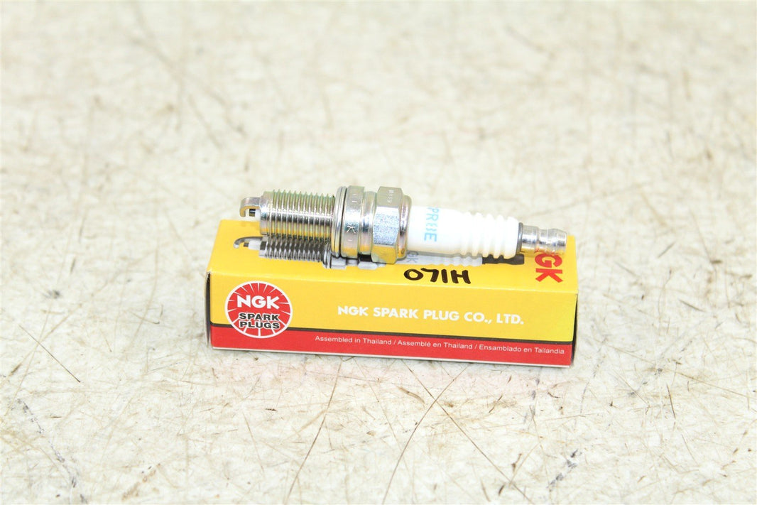 NGK Spark Plug DCPR8E NEW 071H