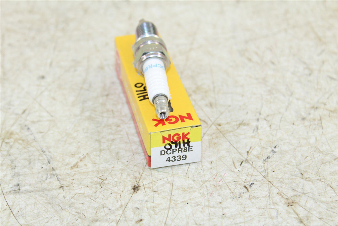 NGK Spark Plug DCPR8E NEW 071H