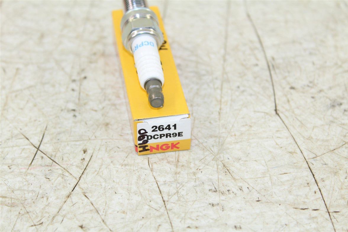 NGK Spark Plug DCPR9E NEW 069H