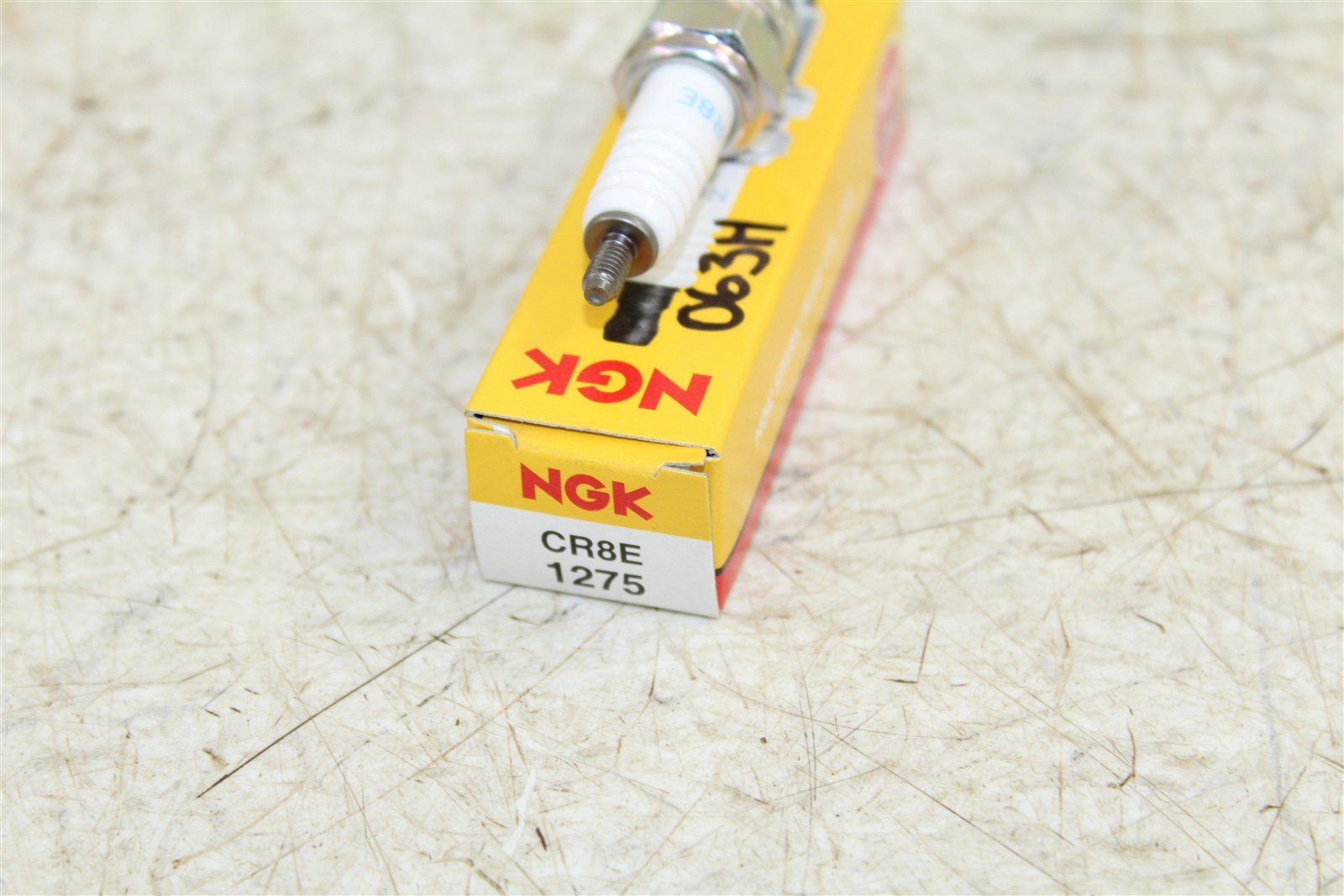 NGK Spark Plug CR8E NEW 063H