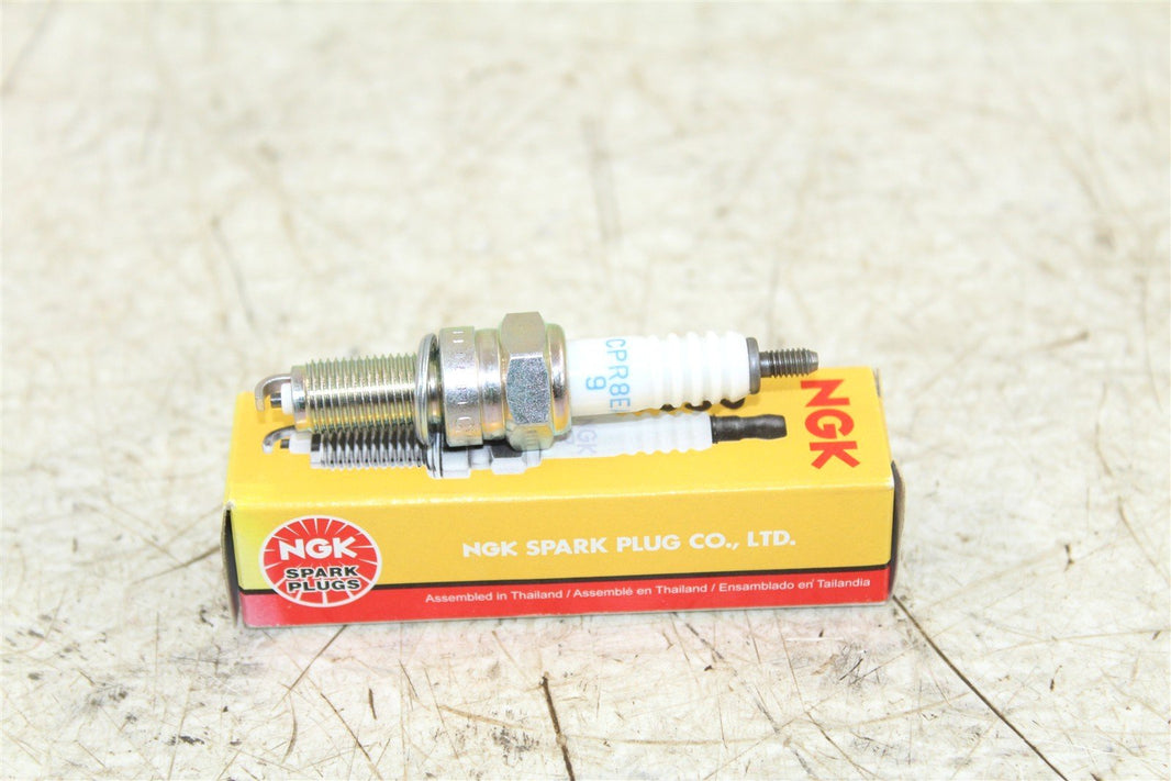 NGK Spark Plug CPR8EA-9 NEW 059H
