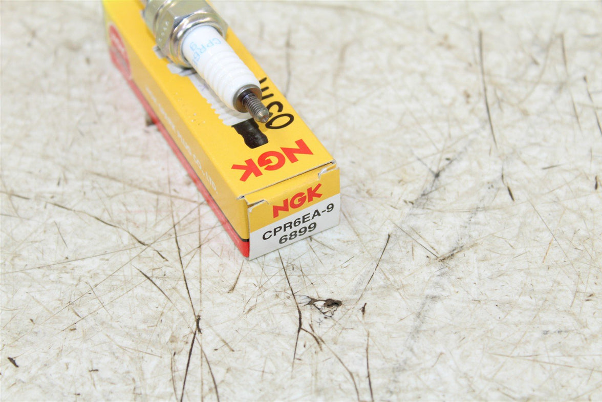 NGK Spark Plug CPR6EA-9 NEW 057H