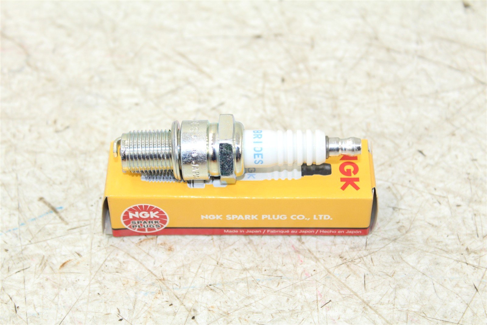 NGK BR10ES Spark Plug NEW 056H