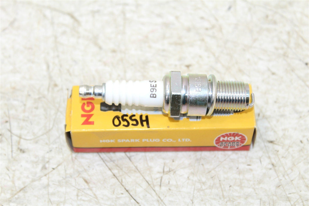 NGK Spark Plug B9ES NEW 055H