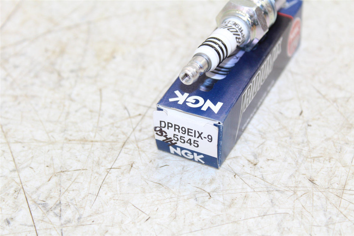 NGK Iridium IX Spark Plug DPR9EIX-9 NEW 054H