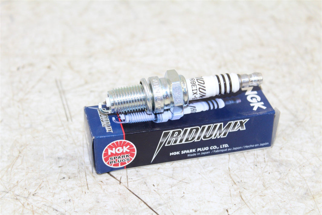 NGK Iridium IX Spark Plug DPR8EIX-9 NEW 051H