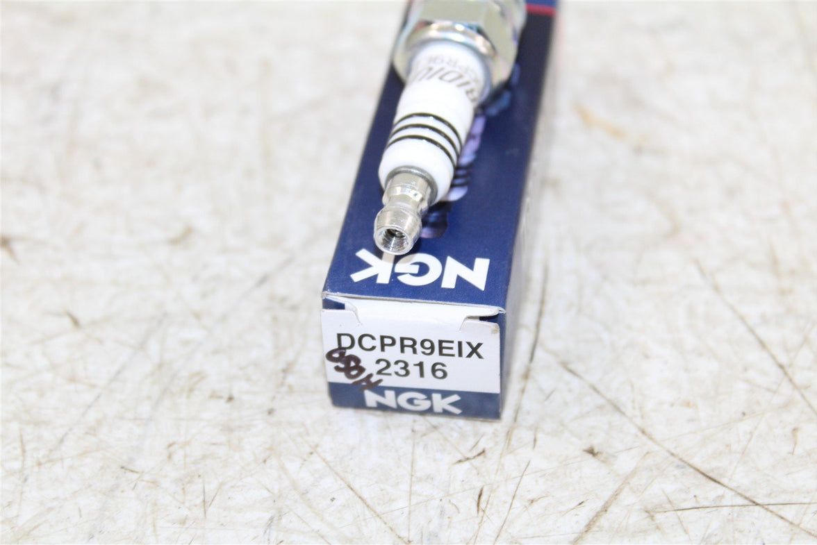 NGK Iridium IX Spark Plug DCPR9EIX NEW 050H