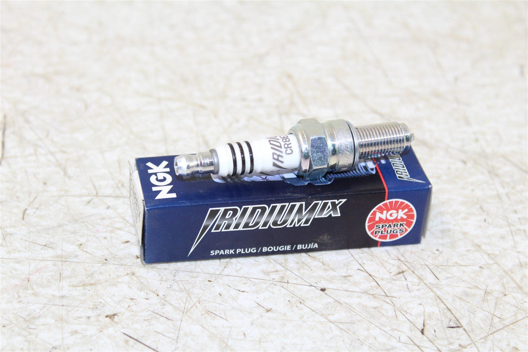 NGK Iridium IX Spark Plug CR8EIX NEW 047H
