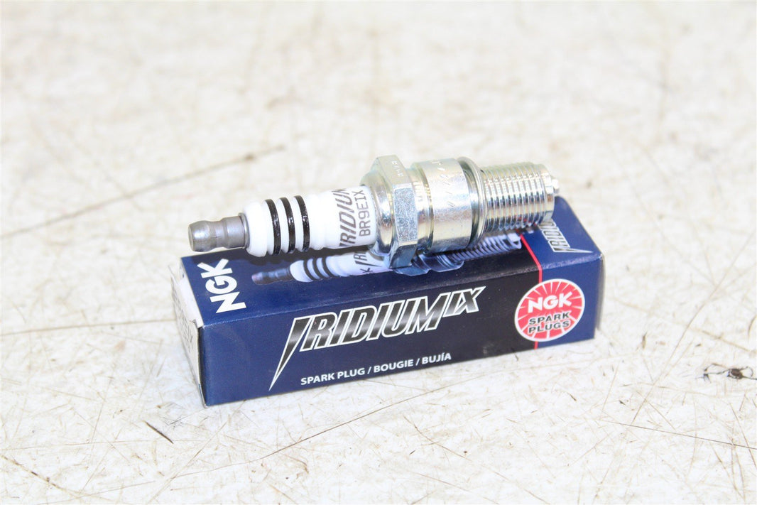 NGK Iridium IX Spark Plug BR9EIX NEW 044H