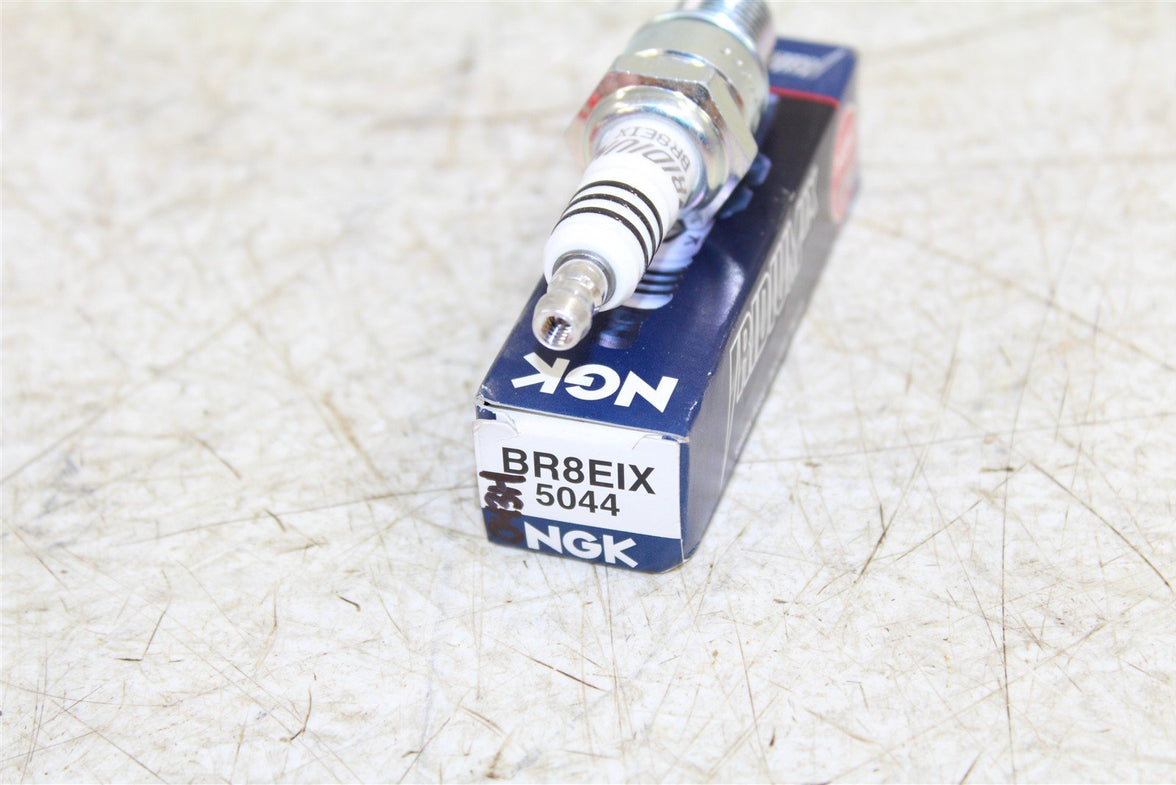 NGK Iridium IX Spark Plug BR8EIX NEW 043H