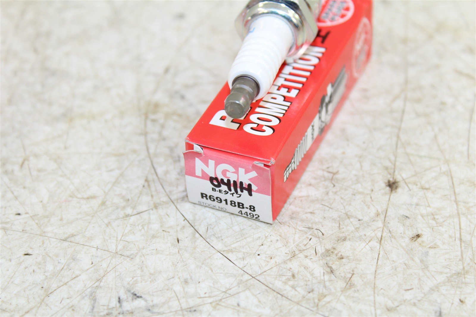 NGK Racing Competition Spark Plug R6918B-8 NEW 041H