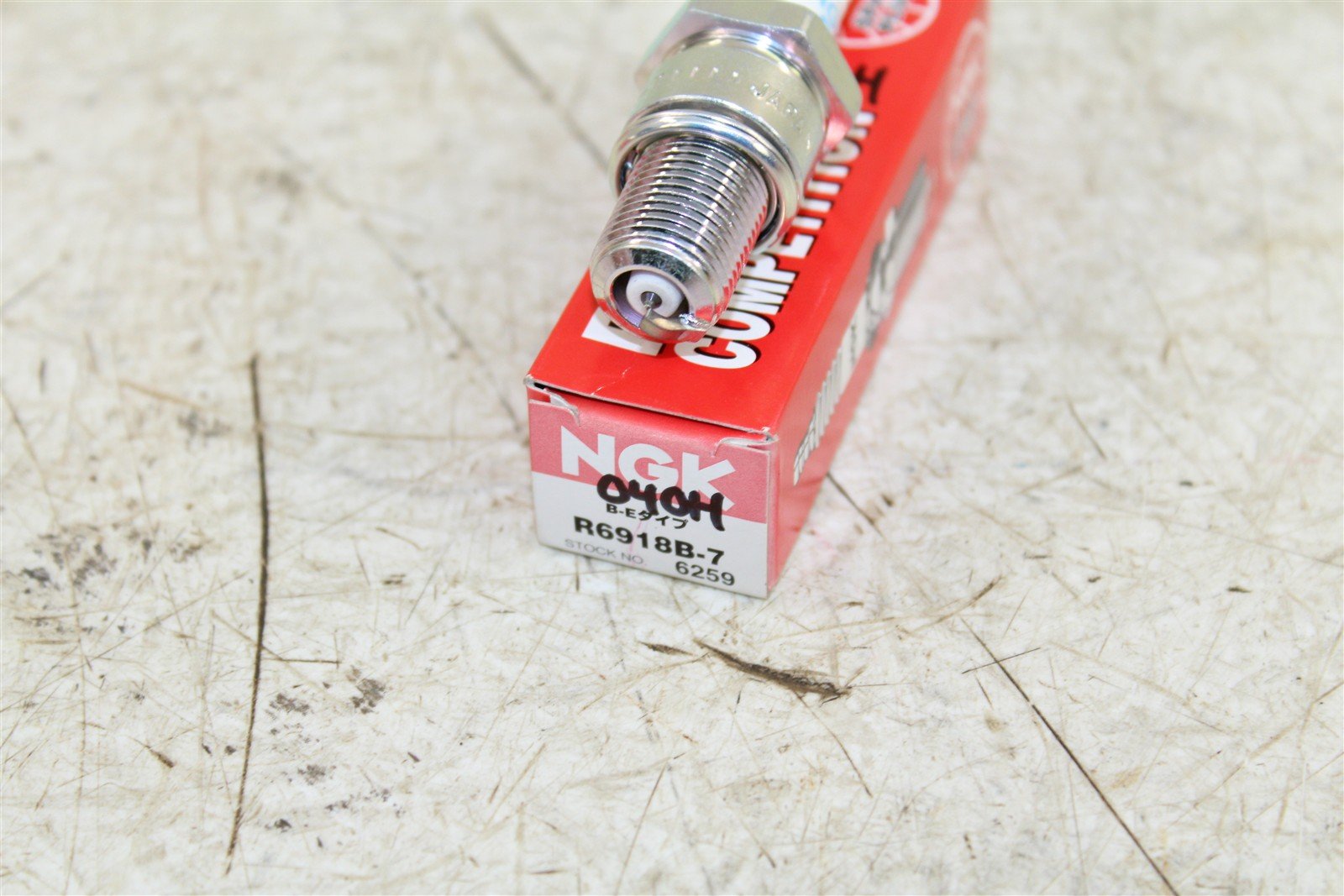 NGK Racing Competition Spark Plug R6918B-7 NEW 040H