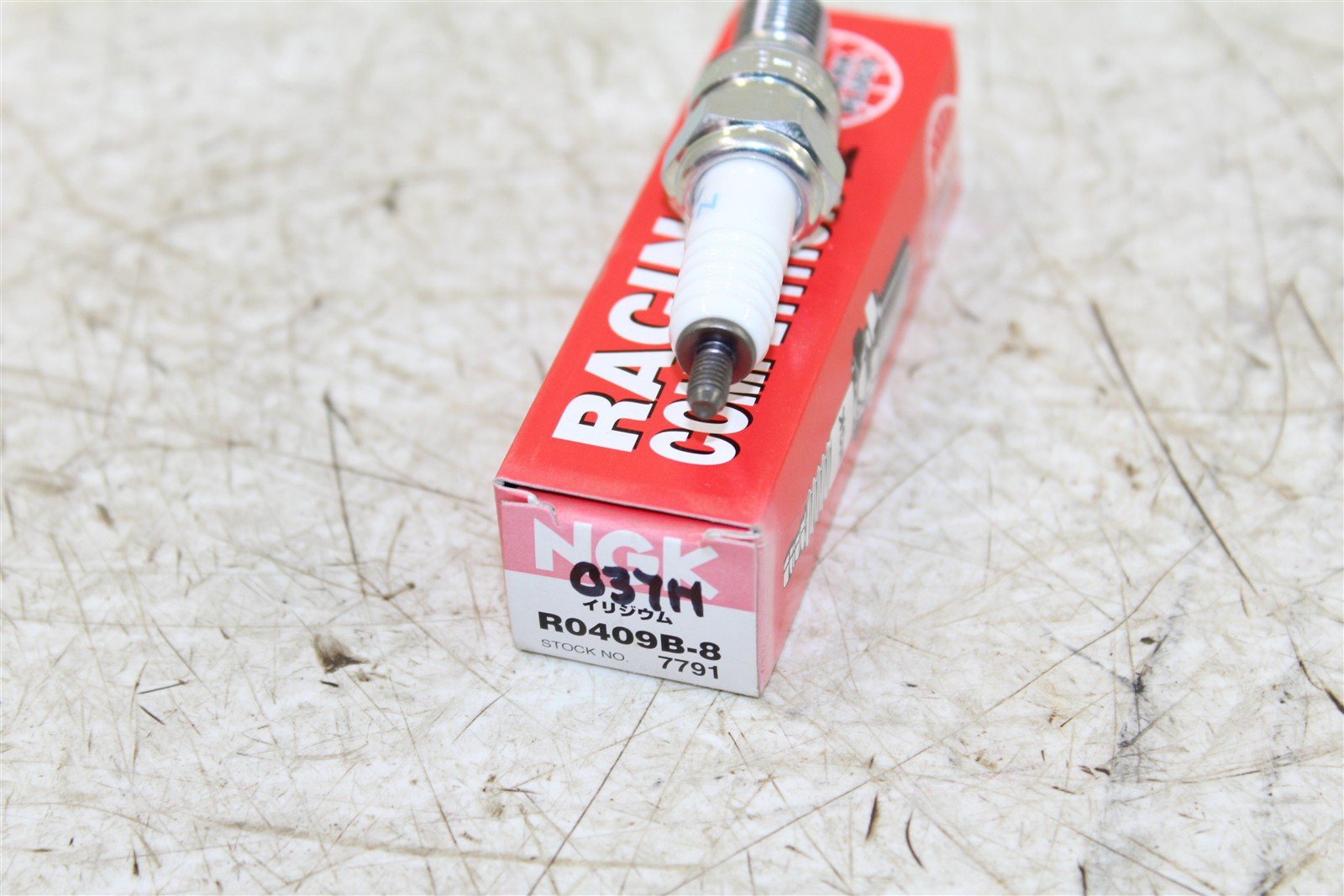 NGK Racing Competition Spark Plug R0409B-8 NEW 037H