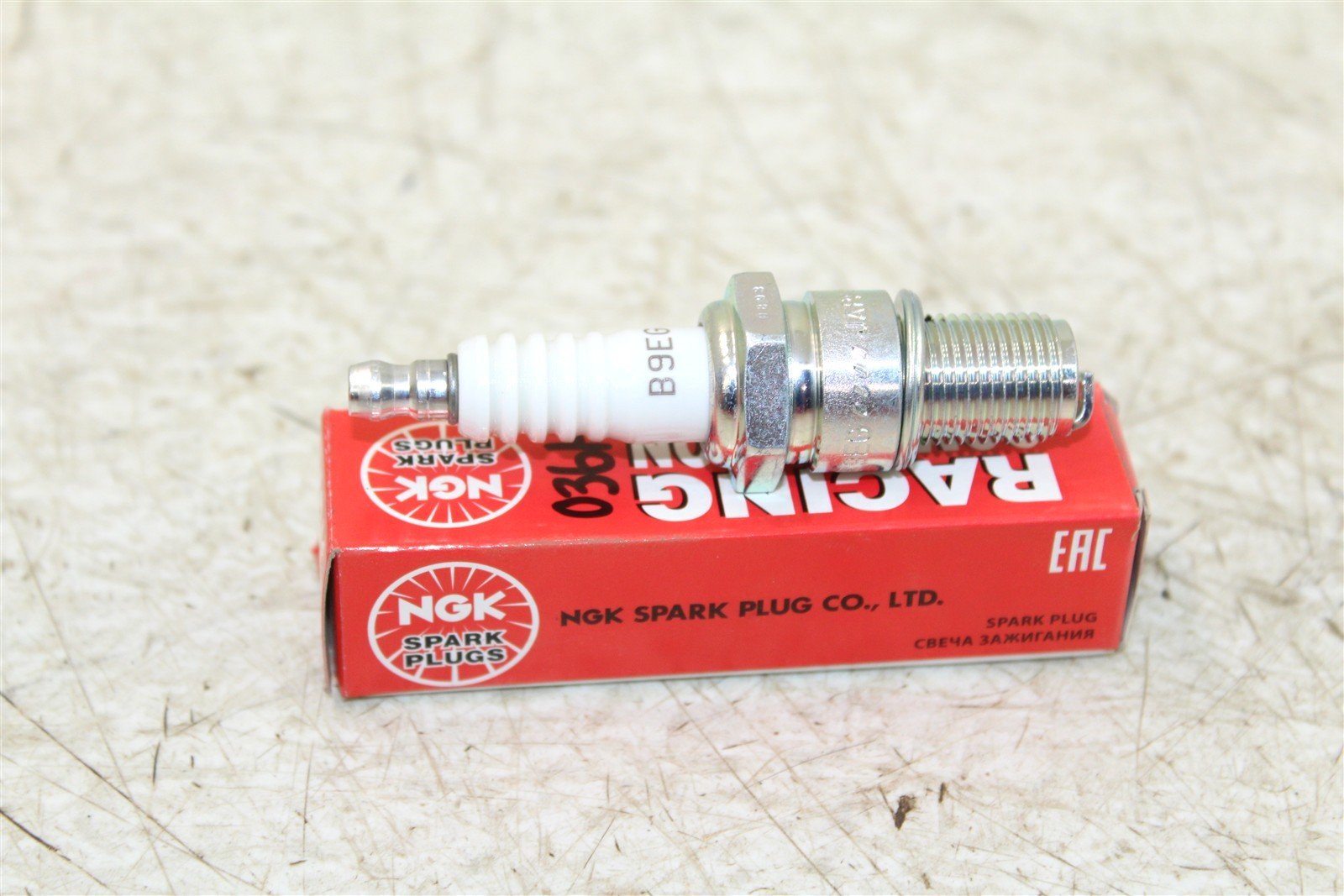 NGK Racing Competition Spark Plug B9EG NEW 036H