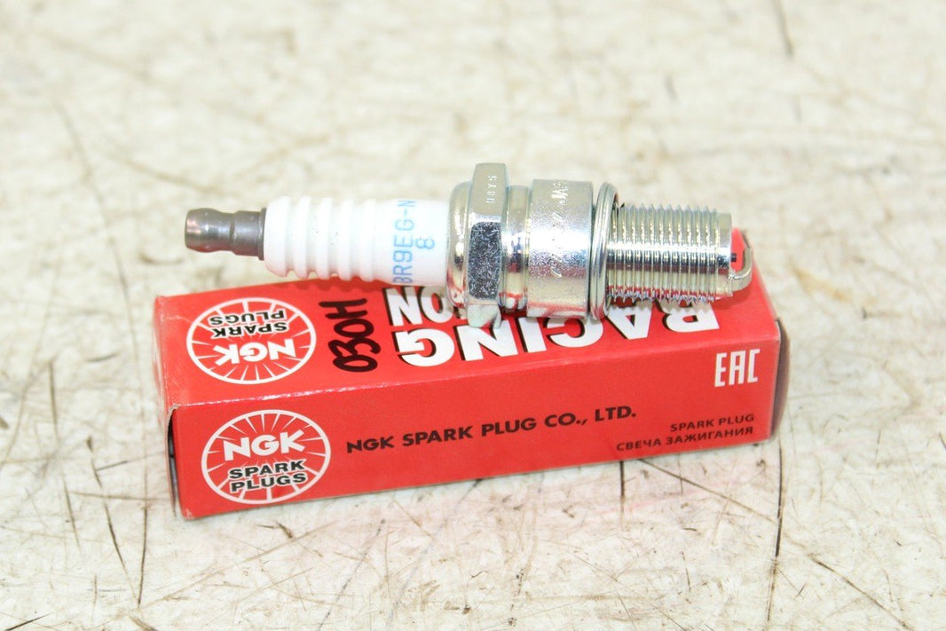 NGK Racing Competition Spark Plug BR9EG-N-8 NEW 030H