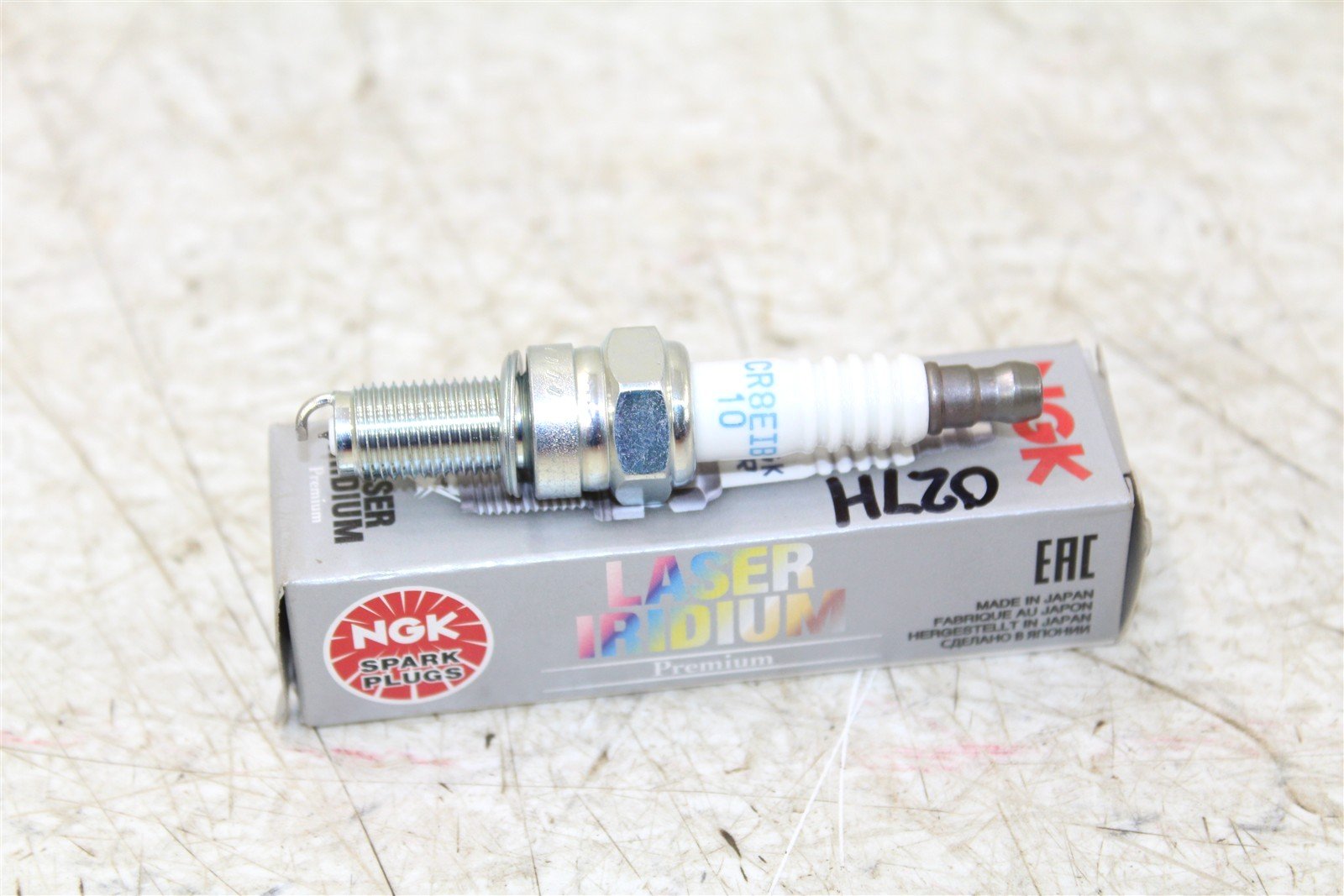 NGK Laser Iridium Spark Plug CR8EIB-10 NEW 4948 NOS 027H