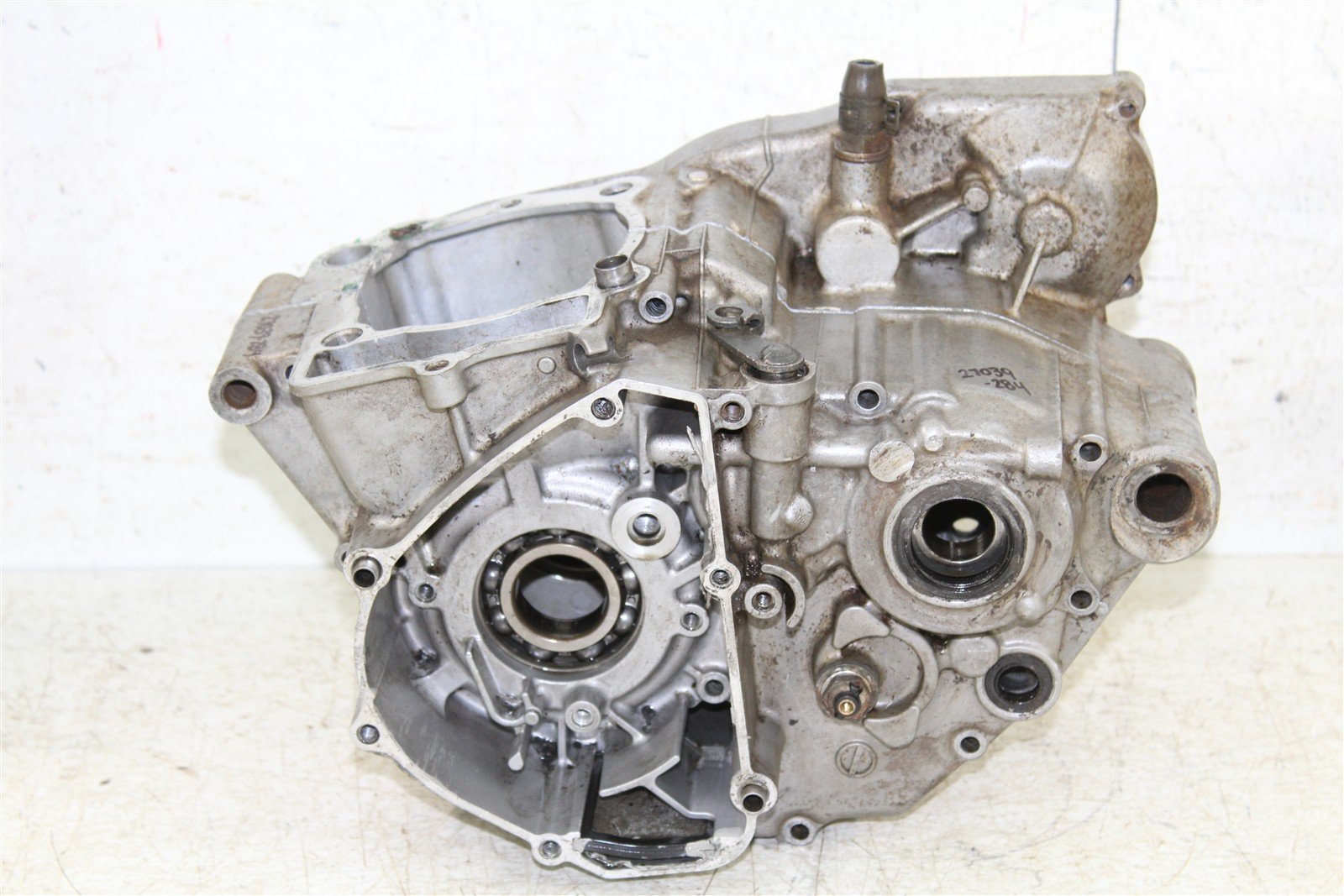 2009 Kawasaki KX 250F Engine Cases Crankcase Motor Left Right 27039