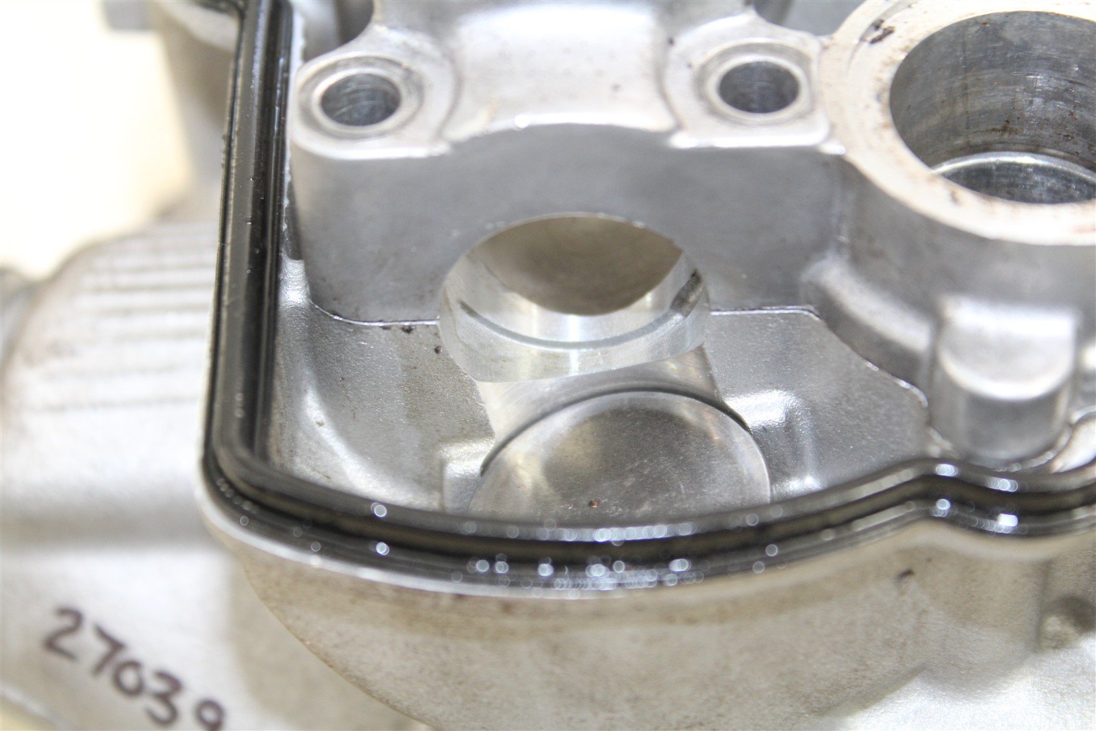 2009 Kawasaki KX 250F Cylinder Head Valve Cover NEEDS REPAIR 27039