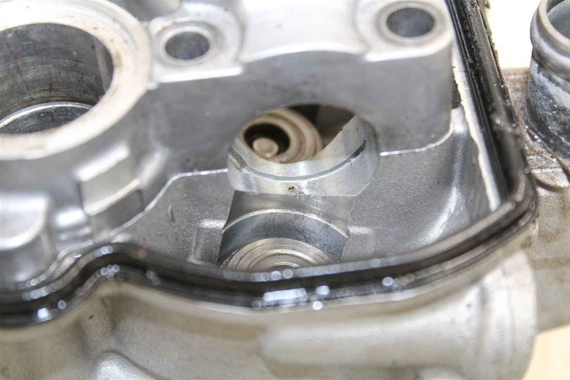 2009 Kawasaki KX 250F Cylinder Head Valve Cover NEEDS REPAIR 27039