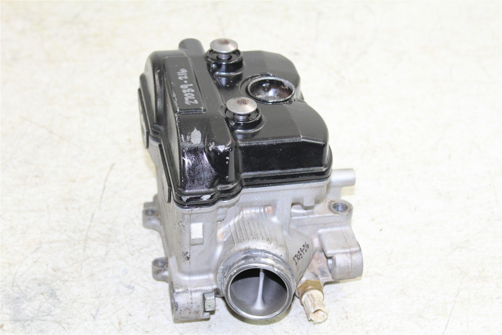 2009 Kawasaki KX 250F Cylinder Head Valve Cover NEEDS REPAIR 27039