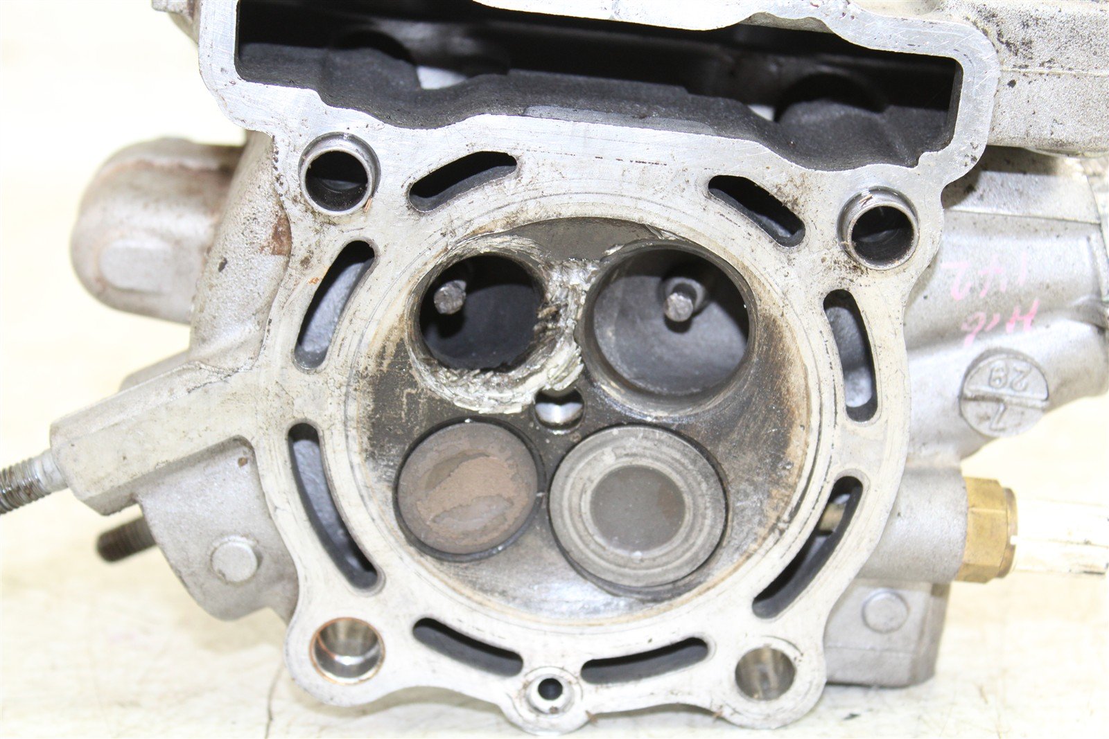 2009 Kawasaki KX 250F Cylinder Head Valve Cover NEEDS REPAIR 27039