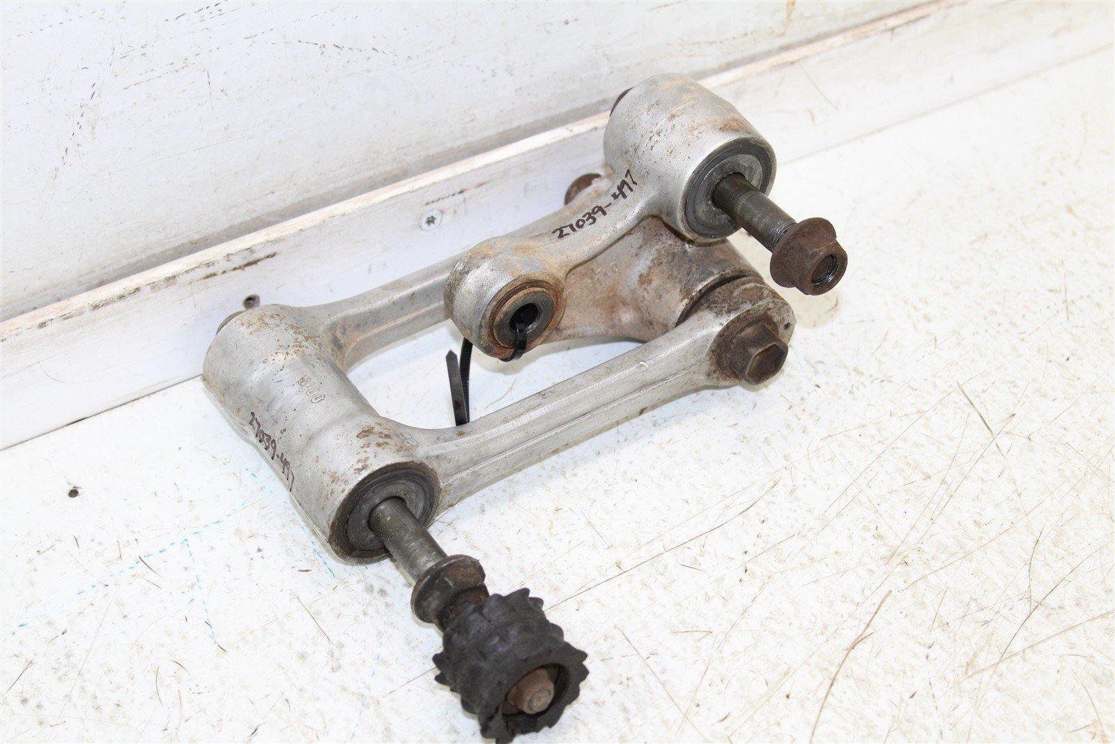 2009 Kawasaki KX 250F Linkage Suspension Link Rear Relay Arm 27039