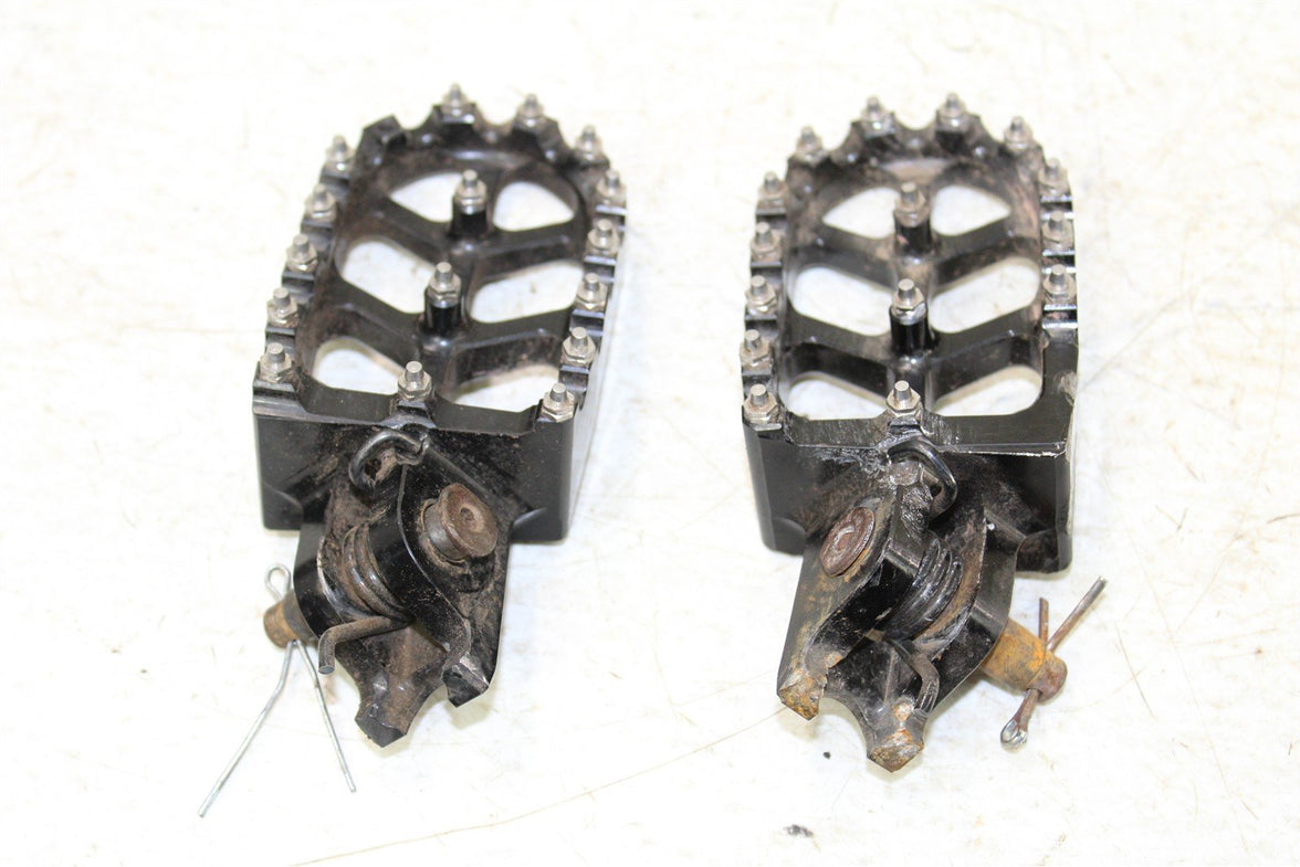 2009 Kawasaki KX 250F Foot Pegs Set Hardware Springs Rests 27039