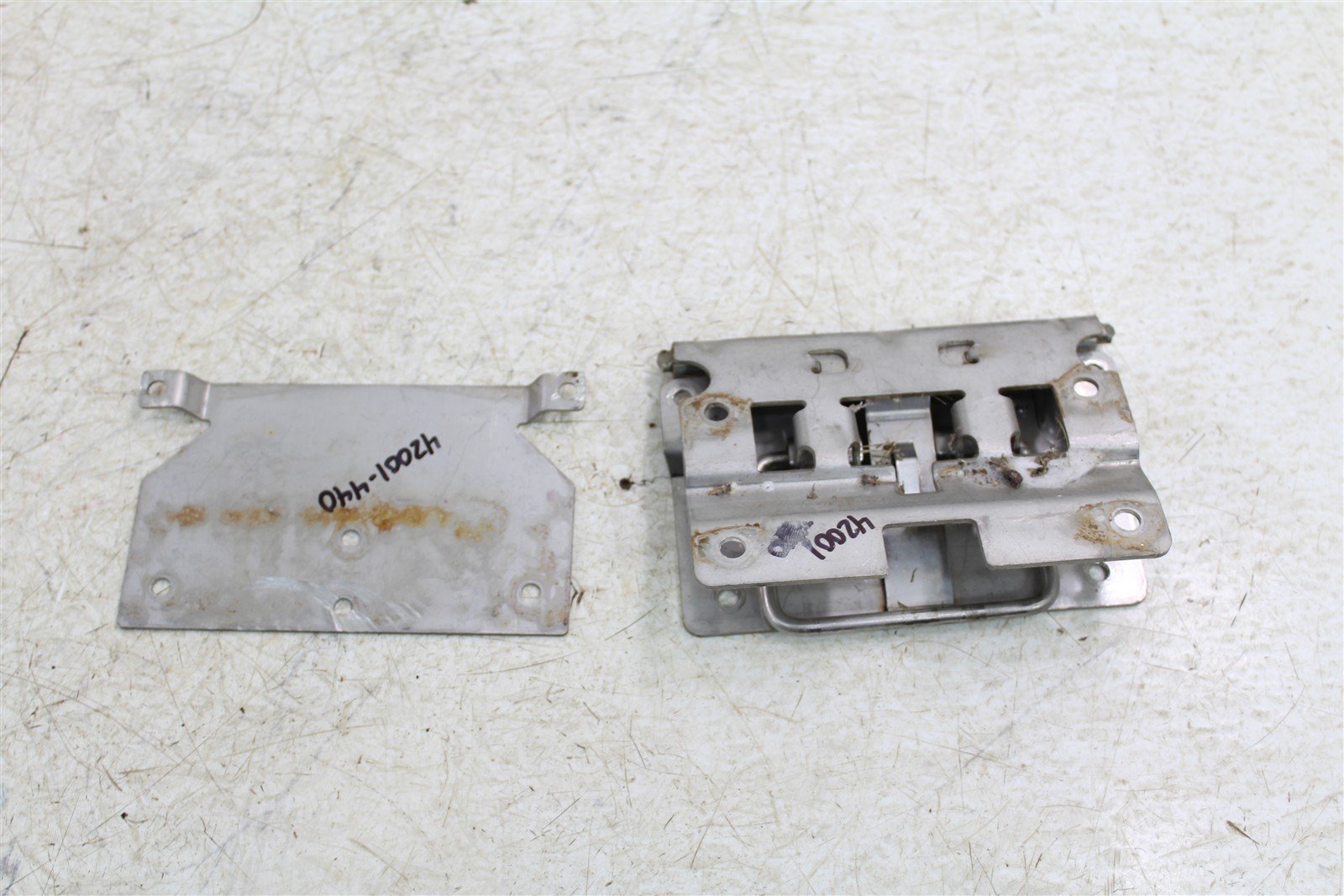 1997 Sea Doo GS 717 Front Storage Cover Hinge w/ Retainer Plate GSX GSI 42001