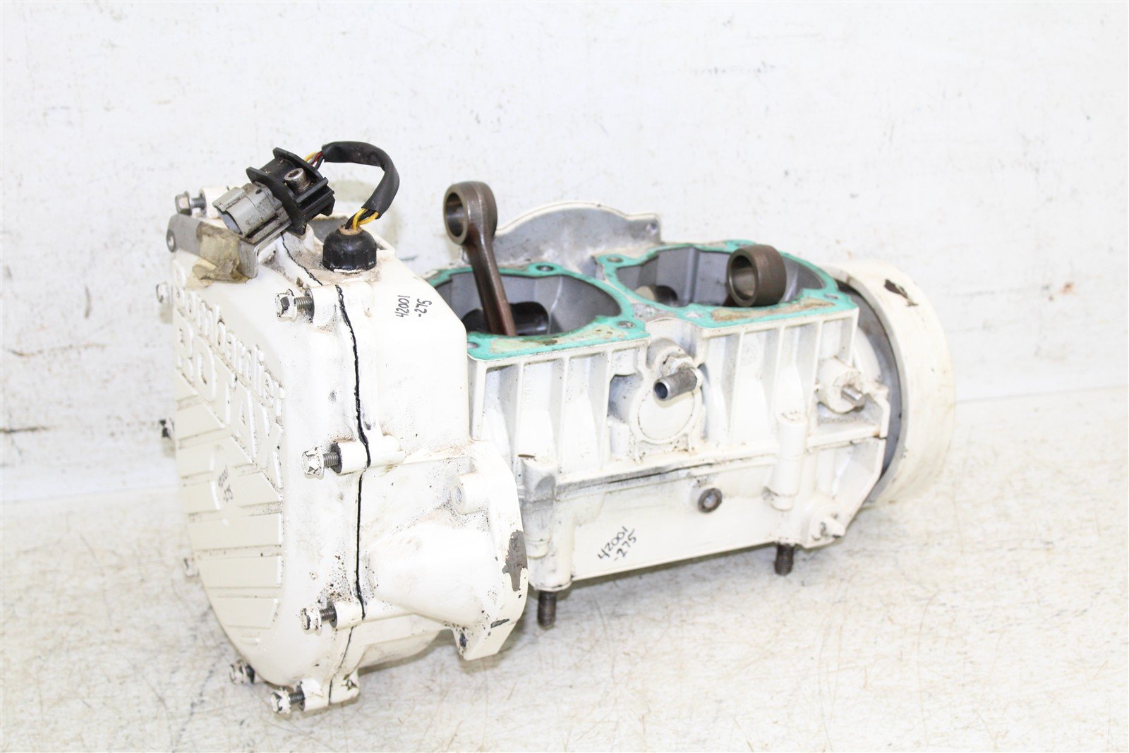 1997 Sea Doo GS 717 Engine Lower End Cases Crankshaft w/ Flywheel Stator 42001