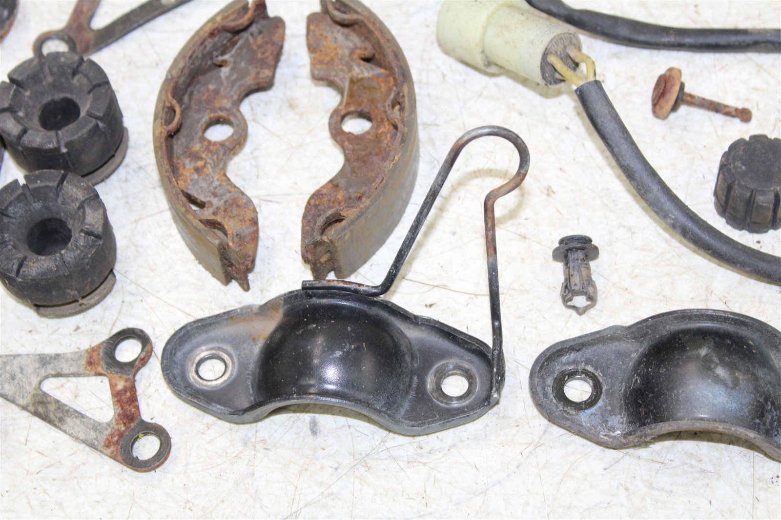 1994 Honda Fourtrax 300 2x4 Chassis Bolt Kit Hardware Bracket Mount Shoes 11116