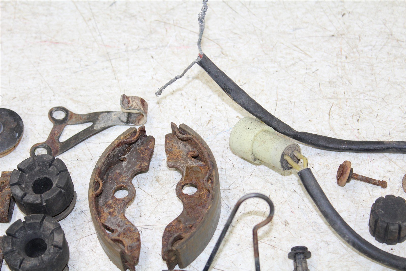 1994 Honda Fourtrax 300 2x4 Chassis Bolt Kit Hardware Bracket Mount Shoes 11116