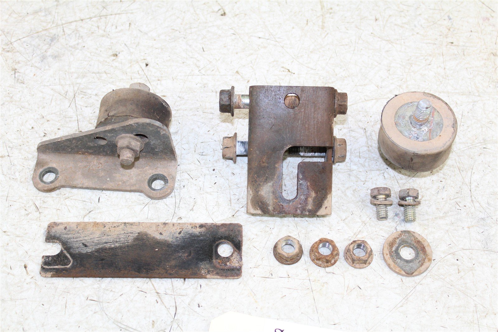 2005 Polaris Sportsman 400 4x4 Engine Isolator Mounts Motor Brackets 34163