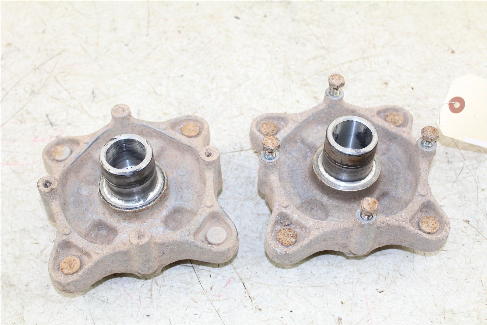 2005 Polaris Sportsman 400 4x4 Rear Hubs Wheel Mounts 34163