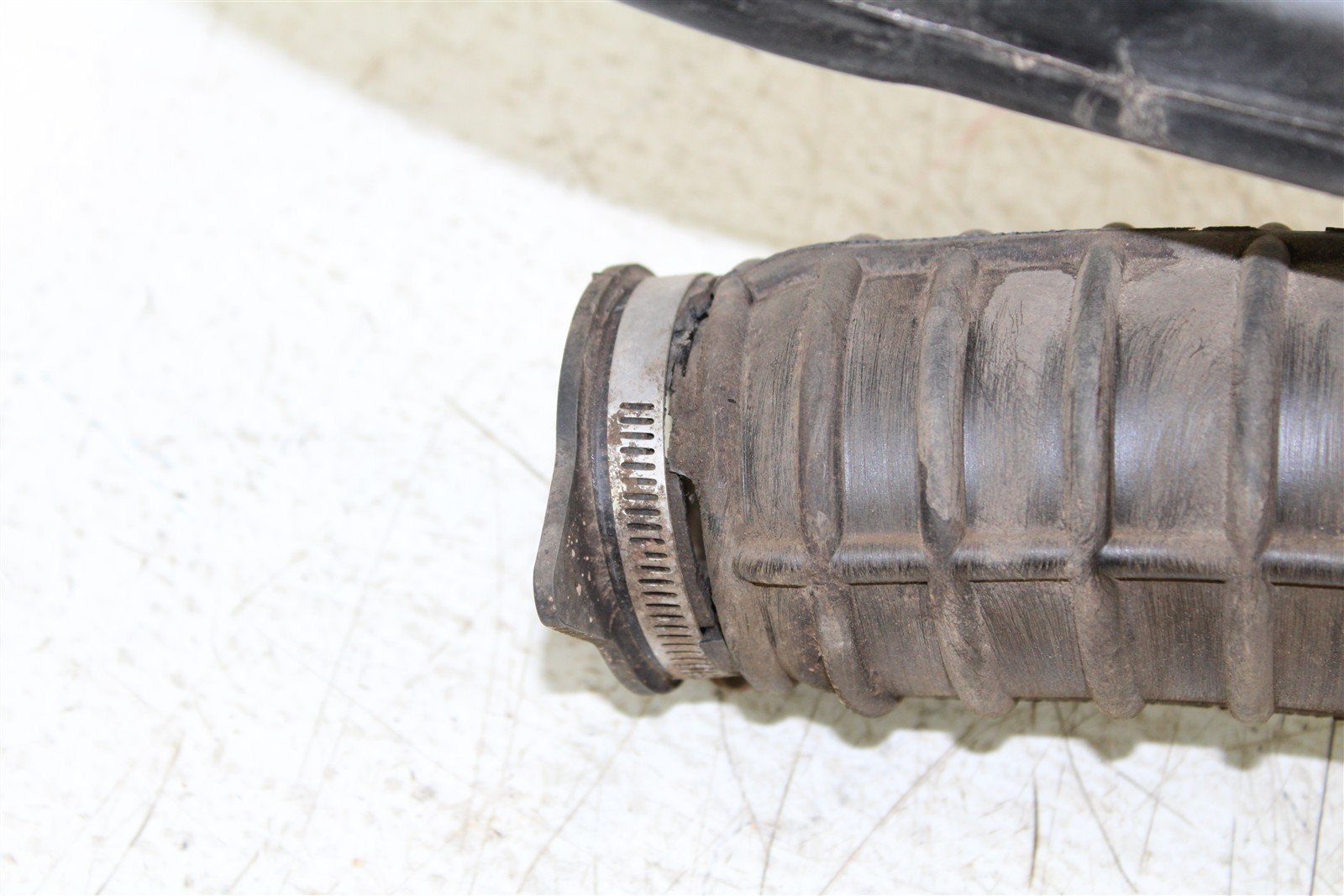 2005 Polaris Sportsman 400 4x4 Air Box Intake Housing Boot Filter Cage 34163