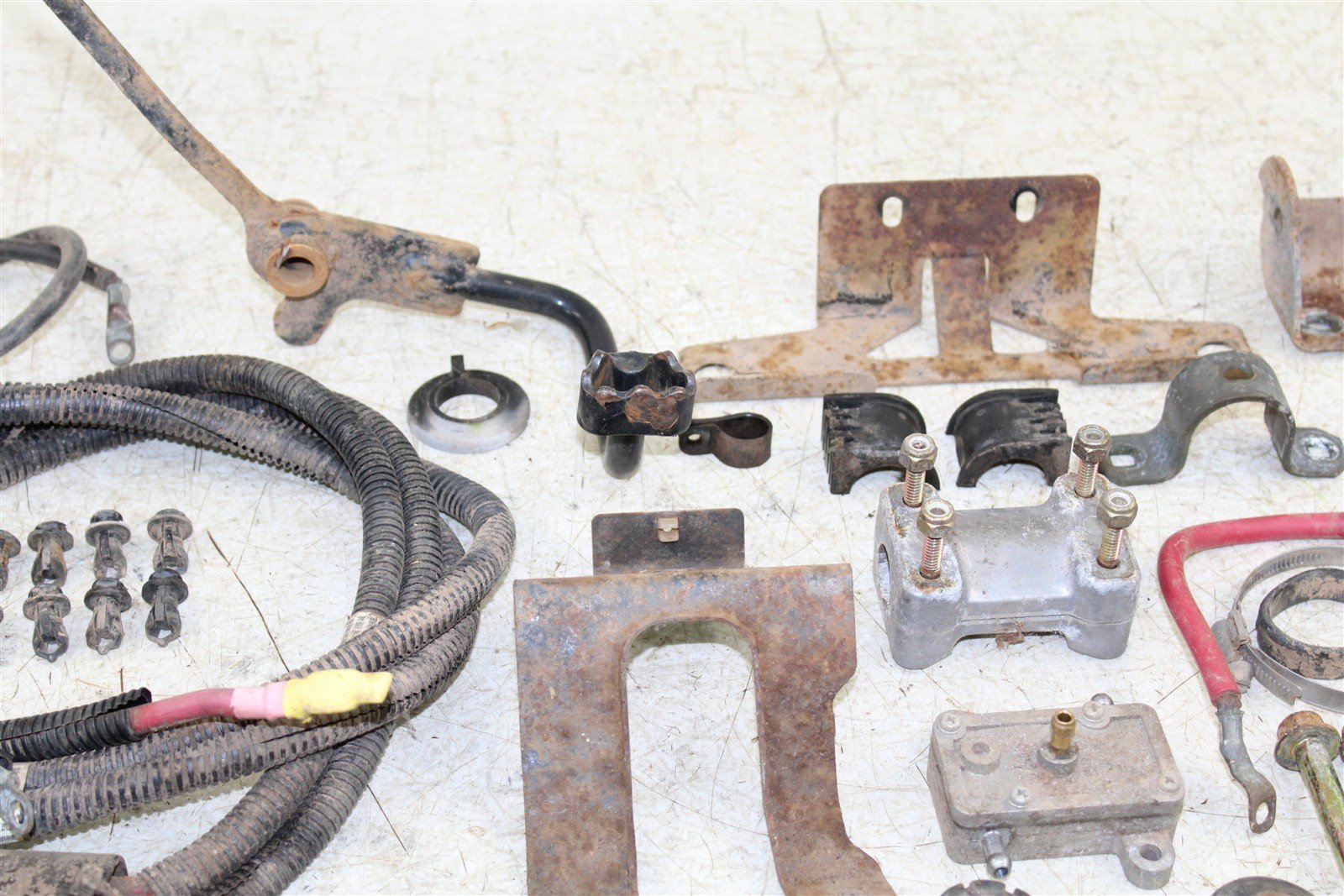 2005 Polaris Sportsman 400 4x4 Chassis Bolts Hardware Mount Bracket Pedal 34163