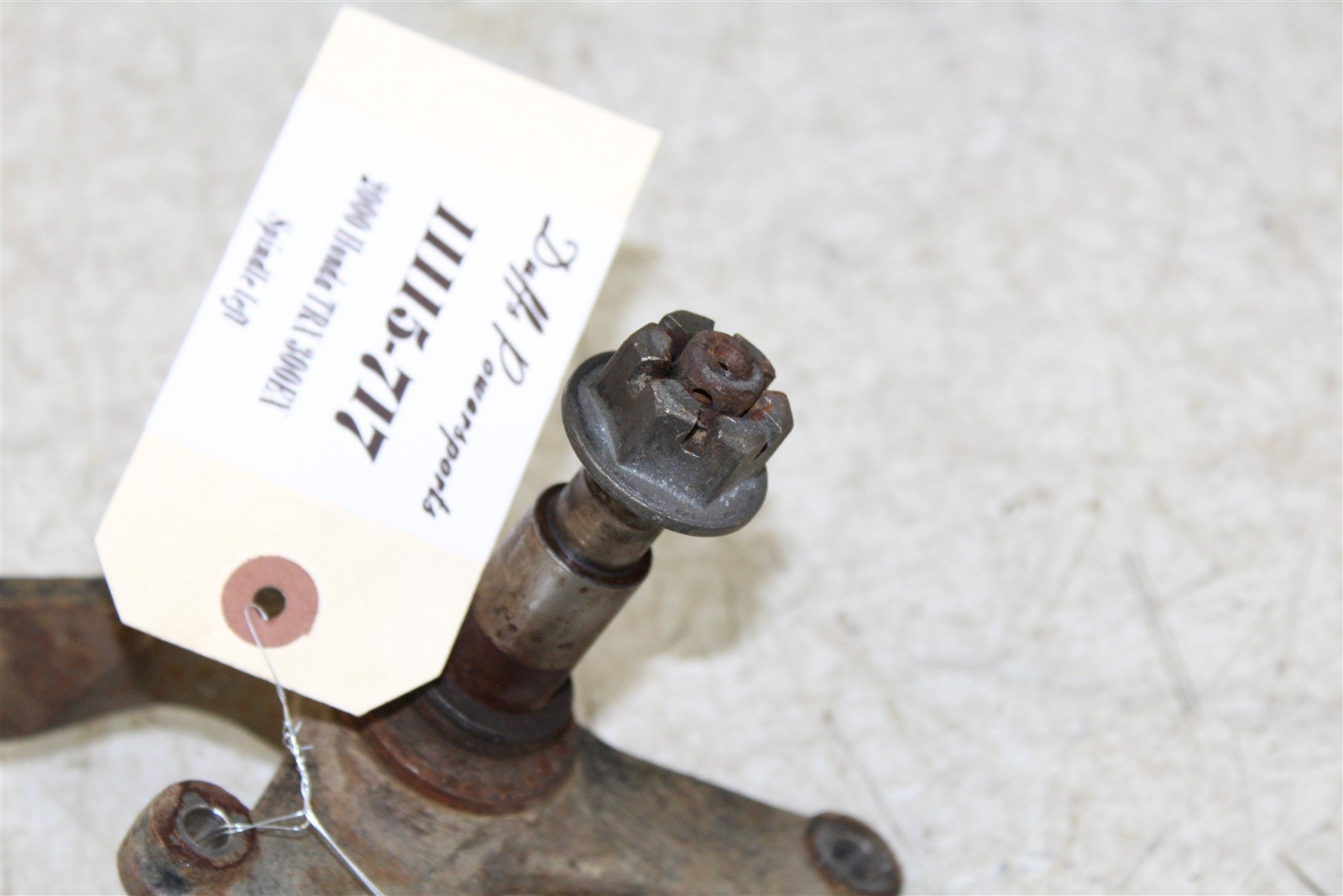 2000 Honda TRX 300EX Front Left Spindle Knuckle 11115