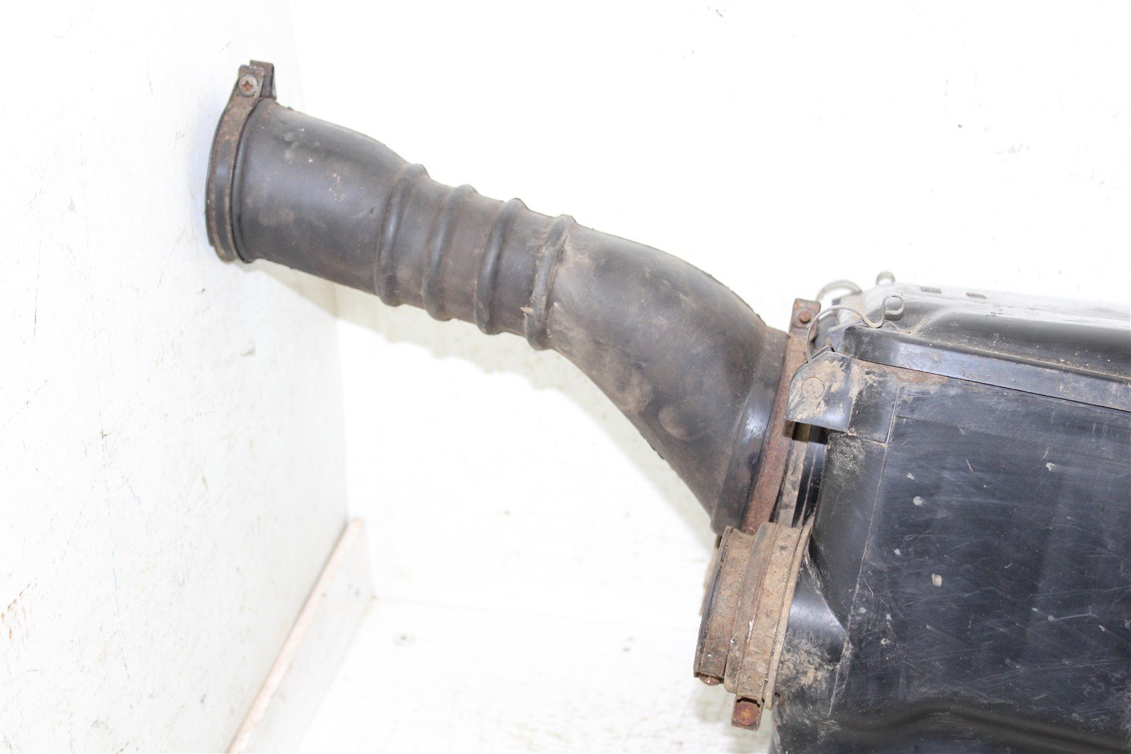 2000 Honda TRX 300EX Air Box Intake Housing Boot Filter Cage 11115