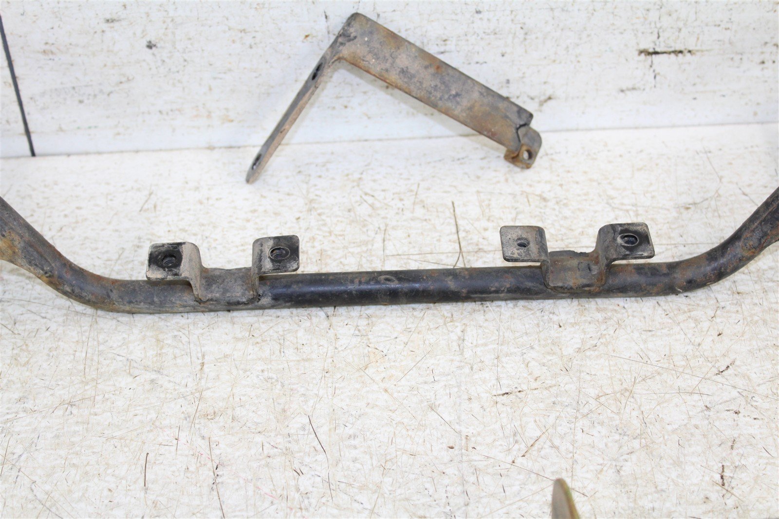 2002 Kawasaki Mojave 250 Front Fender Support Mounts Brackets 24061