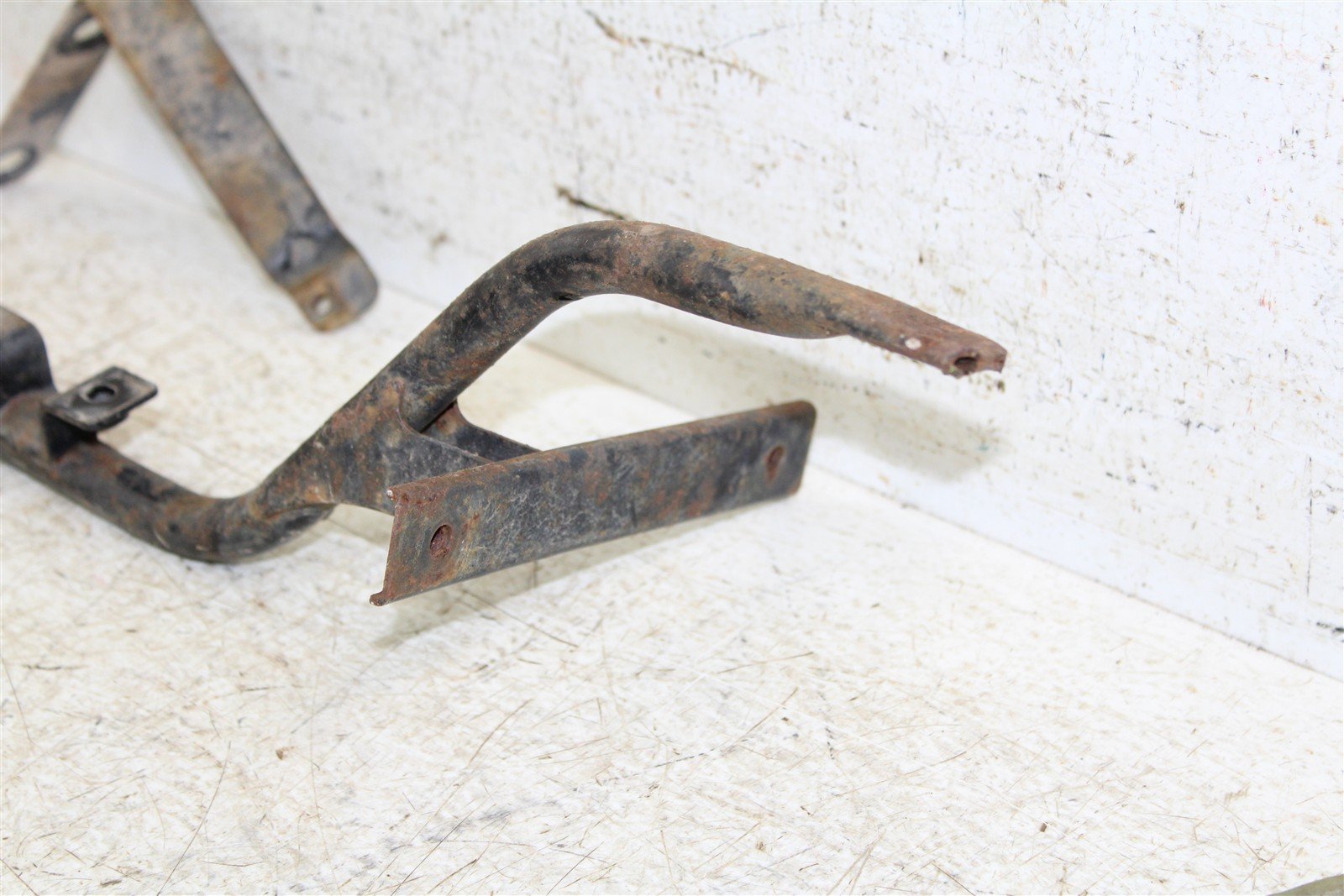 2002 Kawasaki Mojave 250 Front Fender Support Mounts Brackets 24061