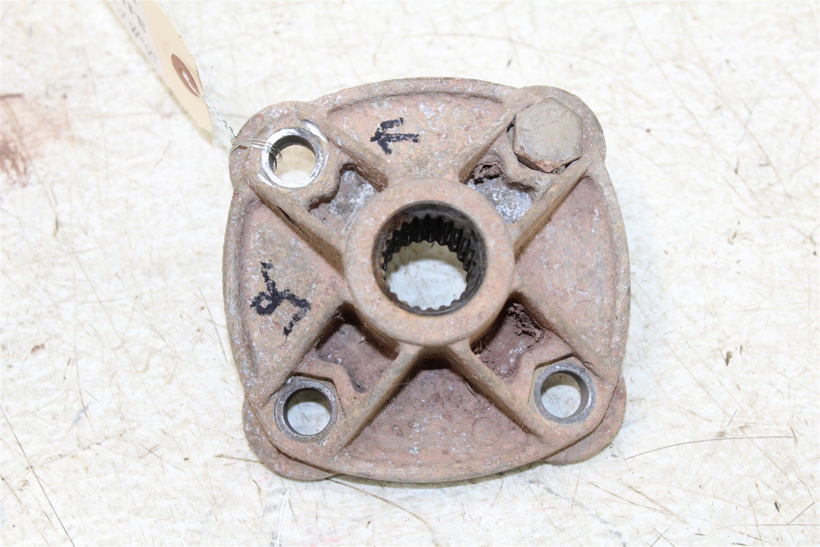 1997 Polaris Magnum 425 4x4 Rear Hubs Wheel Mounts 34162