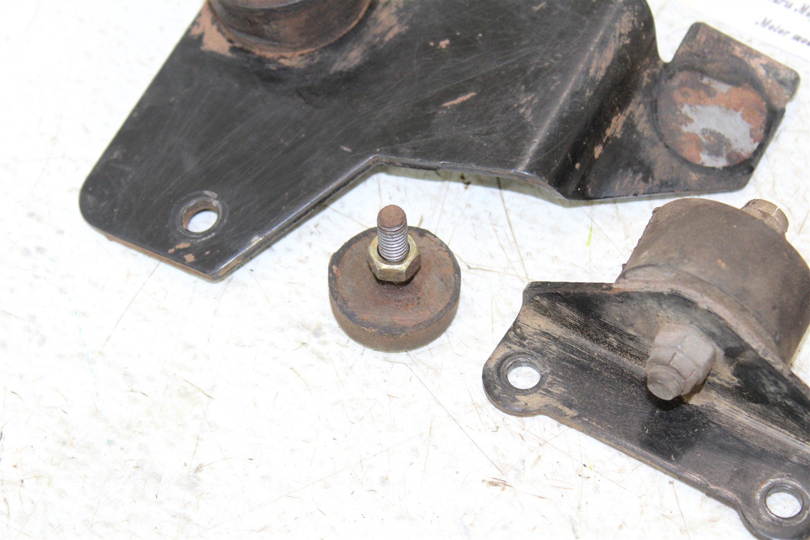 1997 Polaris Magnum 425 4x4 Engine Isolator Mounts Motor Brackets 34162