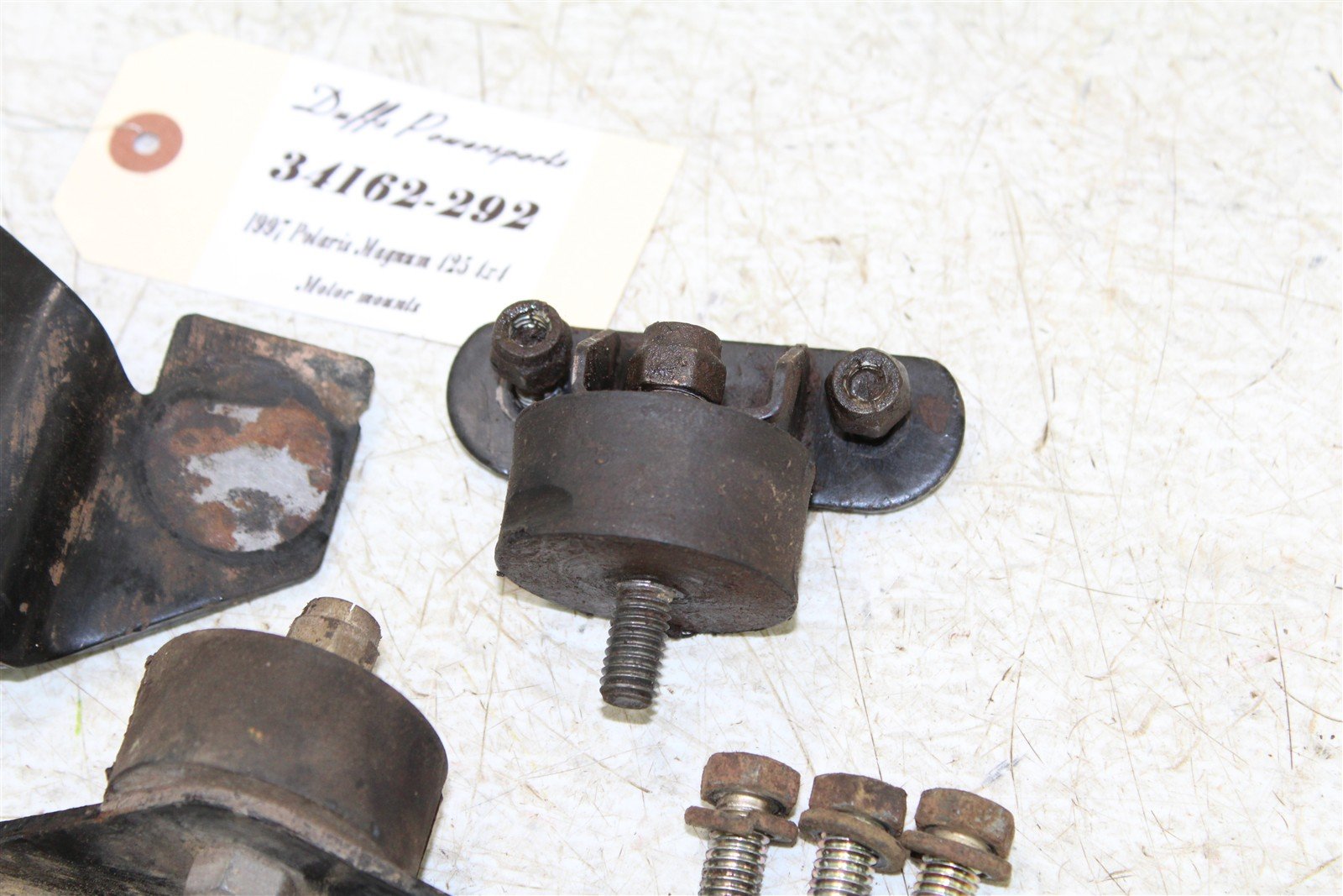 1997 Polaris Magnum 425 4x4 Engine Isolator Mounts Motor Brackets 34162