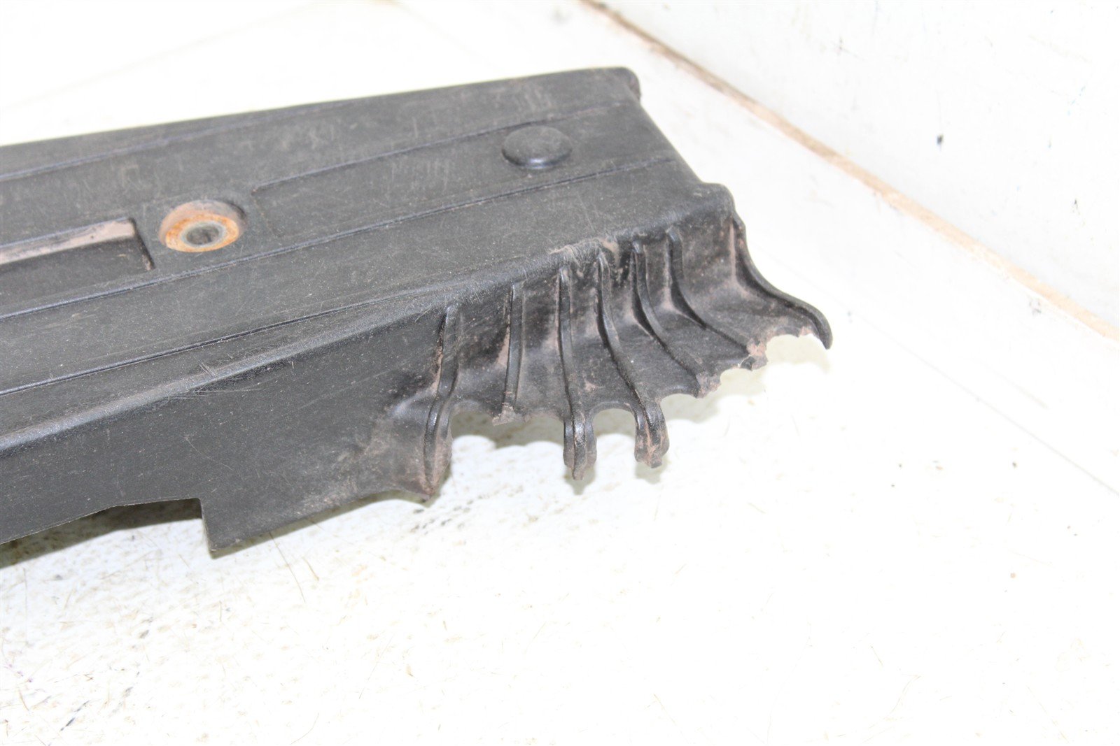 1997 Polaris Magnum 425 4x4 Middle Chain Guide Guard Plastic 34162