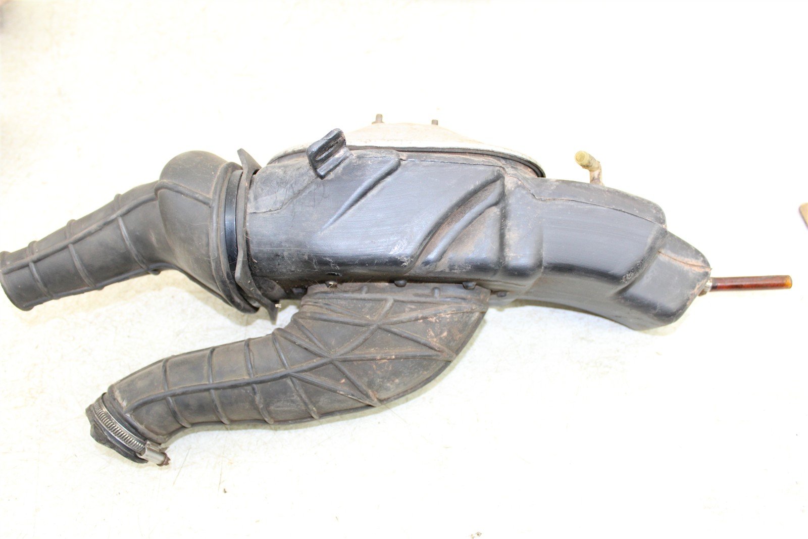 1997 Polaris Magnum 425 4x4 Air Box Intake Housing Boot Filter Cage 34162