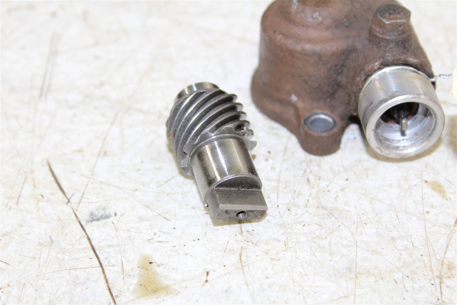 2004 Suzuki Eiger 400 4x4 Speedometer Worm Gear Housing 43058