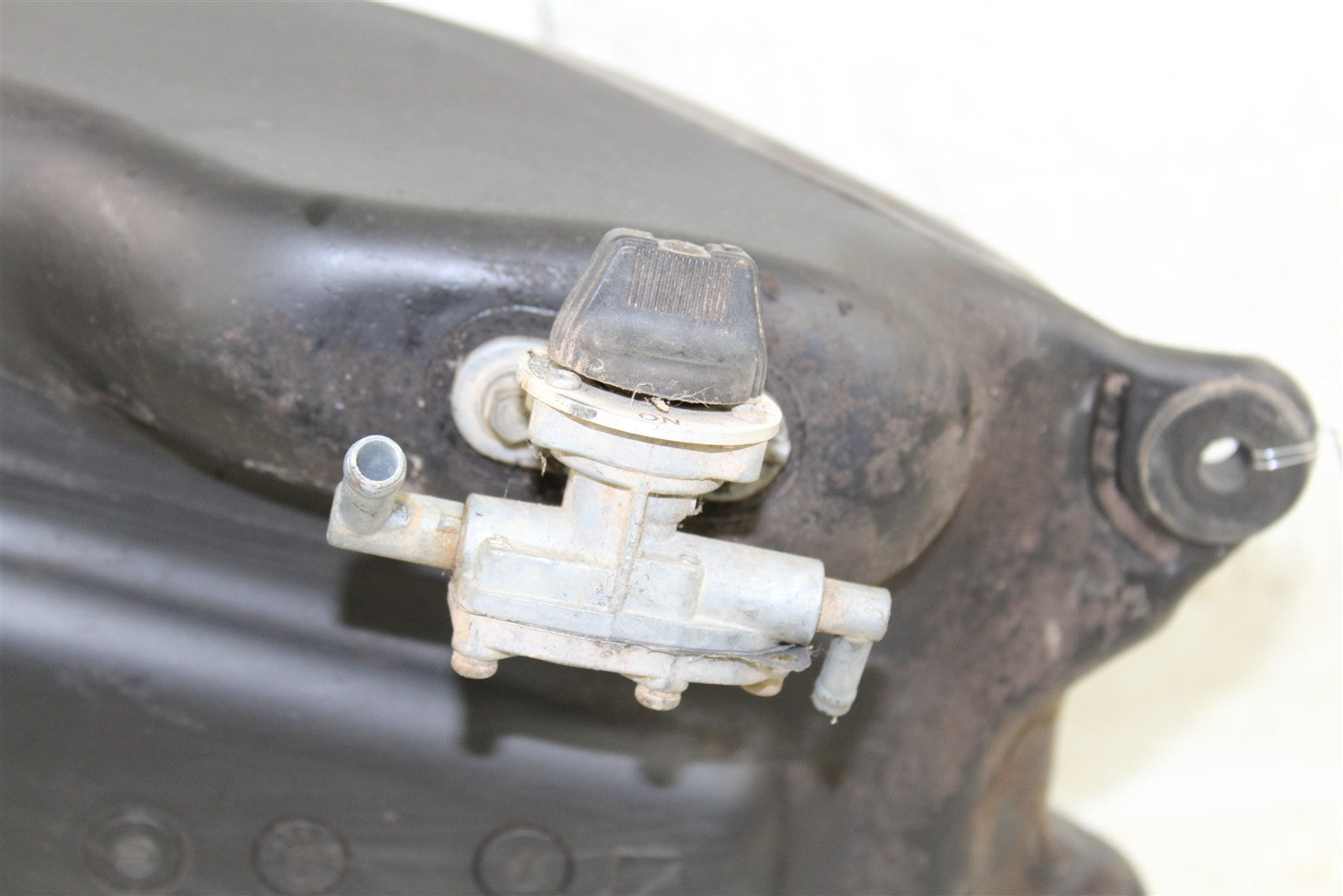 2004 Suzuki Eiger 400 4x4 Gas Fuel Tank 43058