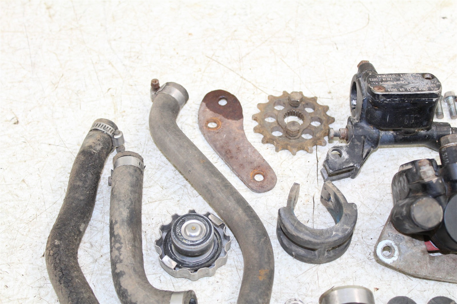 1990 Honda CR 80R Chassis Bolt Kit Hardware Radiator Hose Sprocket 15078