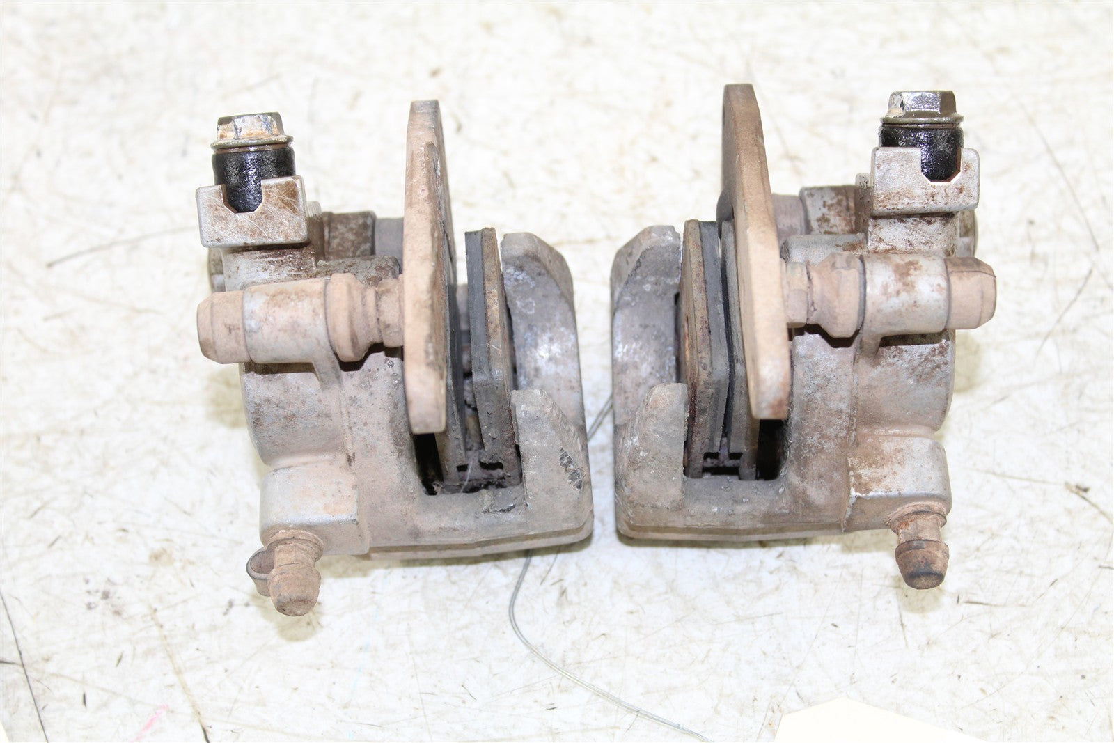 2003 Suzuki Ozark 250 Front Brake Calipers Set Left Right 43059