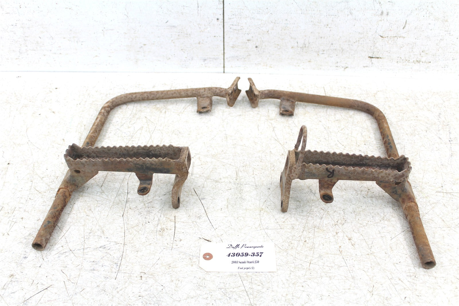 2003 Suzuki Ozark 250 Foot Pegs Rests Set Left Right 43059